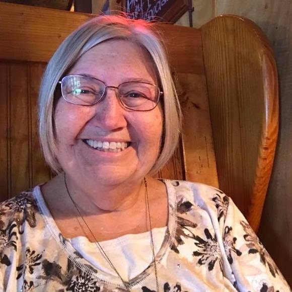 Meet your Posher, Becki - Picture 1 of 1